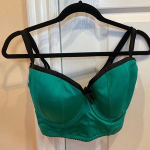 Comexim for Wellfitting underwire 32L bra.  Green with black accents.